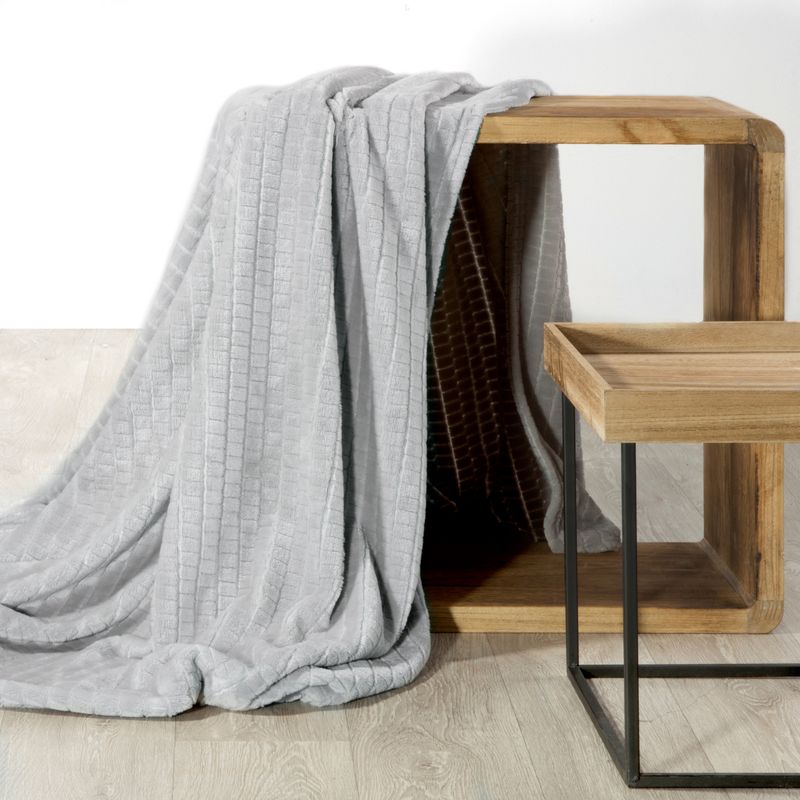 Jednofarebná deka - Cindy 2 strieborná (Rozmer deky: š. 70 cm x d. 160 cm)